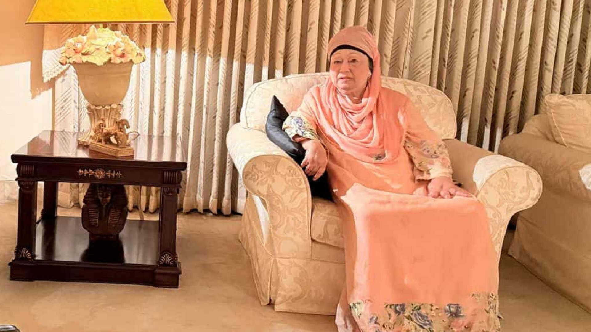 দিনাজপুর-৩ ও বগুড়া-৭ আসন থেকে লড়বেন খালেদা জিয়া